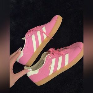 pink adidas gazelle kids size 7 valentines NEVER WORN